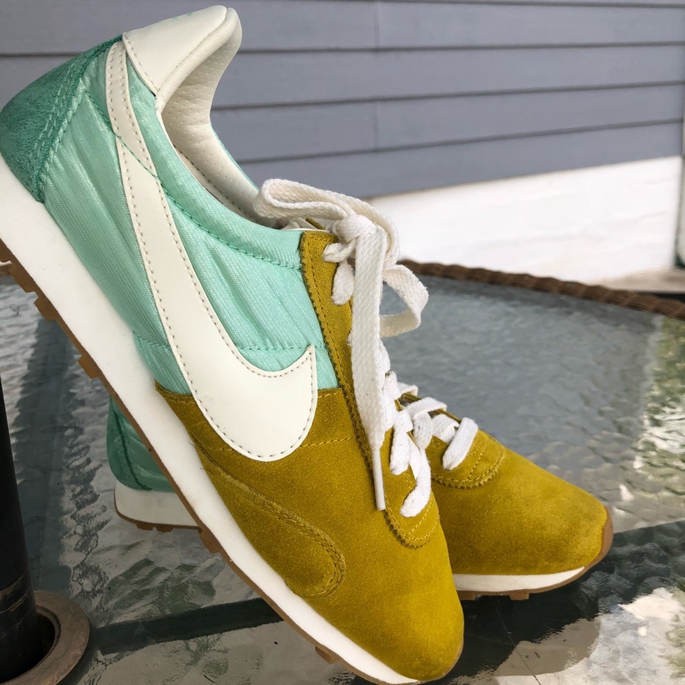 Nike Women Sneakers